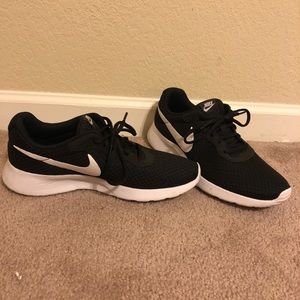 ✨ Nike running shoes